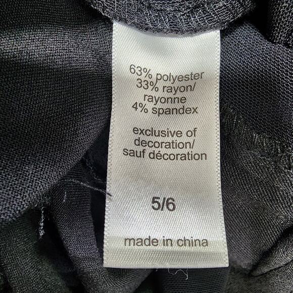 Maurices Pants Women 5/6 Black Low Rise Slim Leg Crop Capri Button Tab Waist - Picture 6 of 14